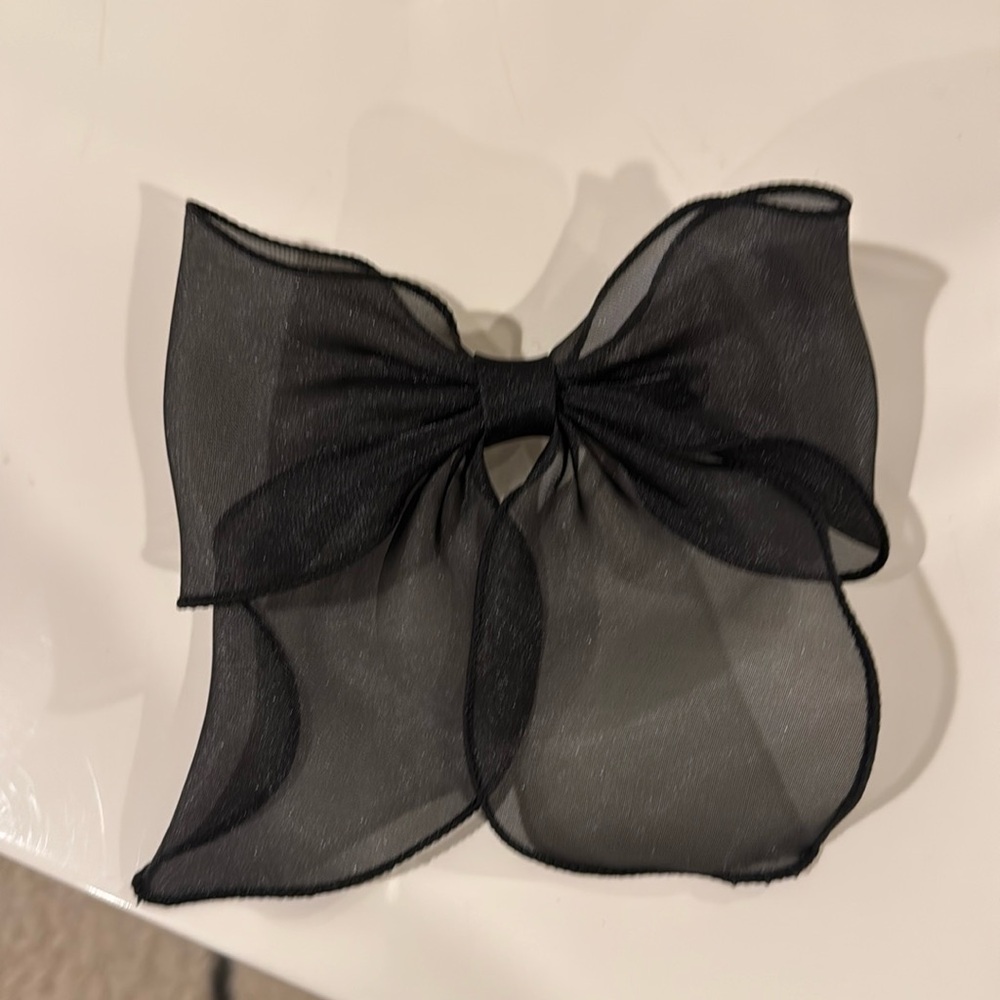 Emi Jay black hair bow